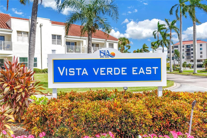6085 Bahia Del Mar Blvd #105, St Petersburg, FL 33715