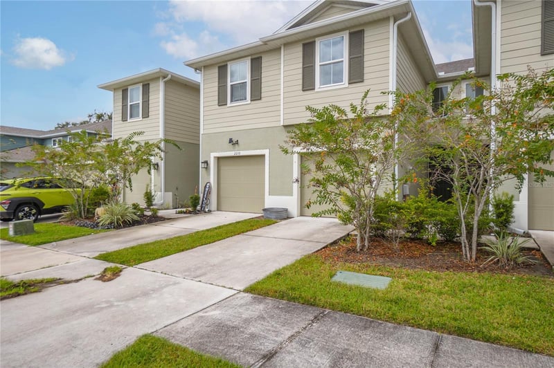 2208 Laceflower Dr, Brandon, FL 33510