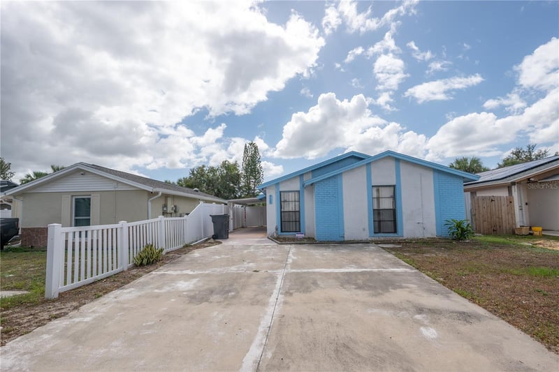 9120 Sandcroft Ct, Tampa, FL 33615