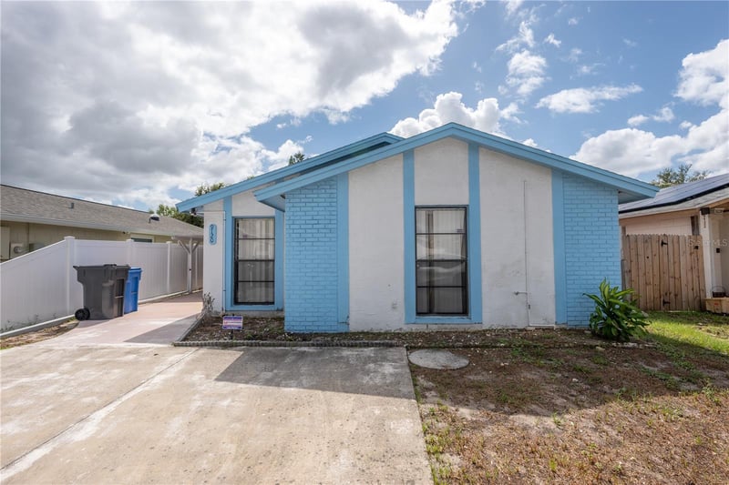 9120 Sandcroft Ct, Tampa, FL 33615