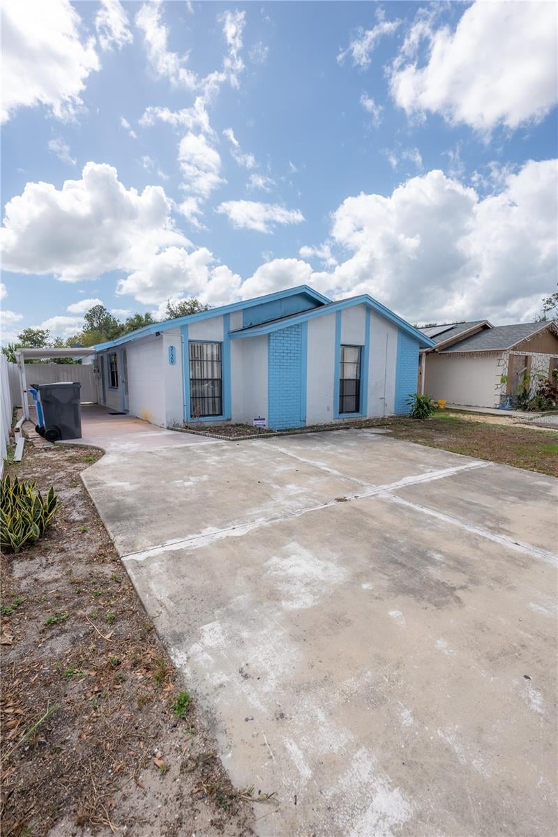 9120 Sandcroft Ct, Tampa, FL 33615