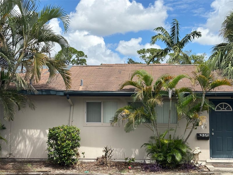 927 Byron Ln #13-B, Sarasota, FL 34243