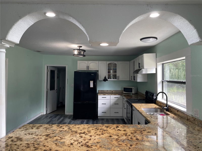 3816 Lone Oak Rd, Plant City, FL 33567