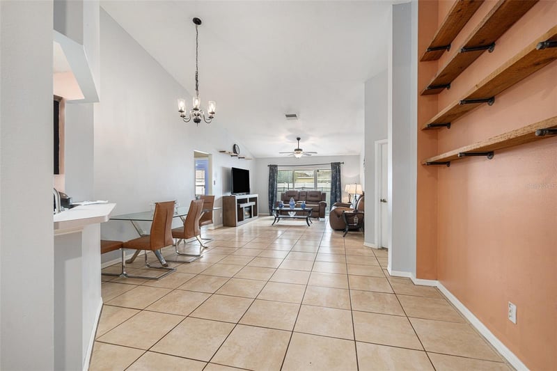 4704 Stove Pl, Valrico, FL 33596