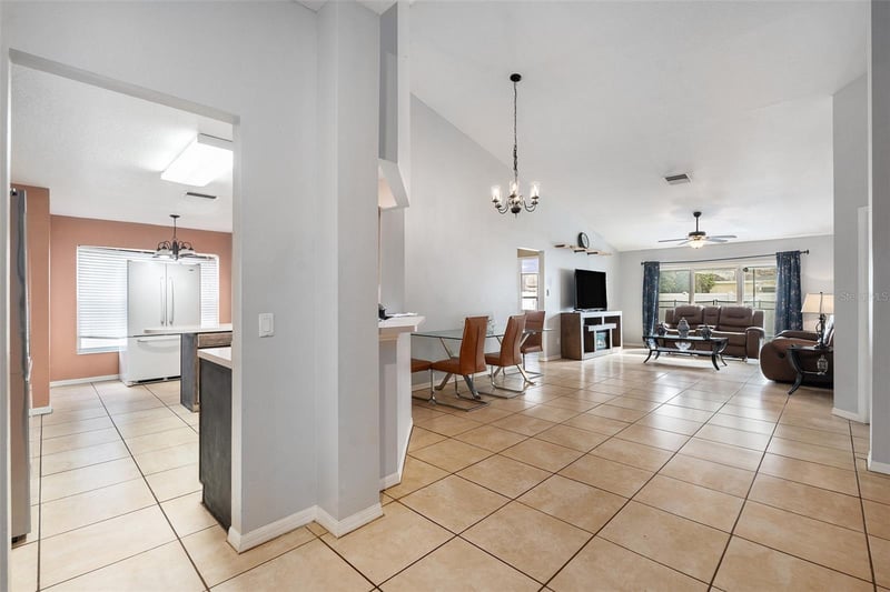 4704 Stove Pl, Valrico, FL 33596