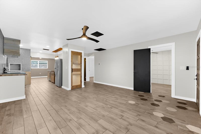 904 66th Ave, Bradenton, FL 34207