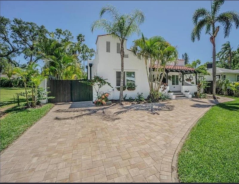 1175 Jackson Rd, Clearwater, FL 33755