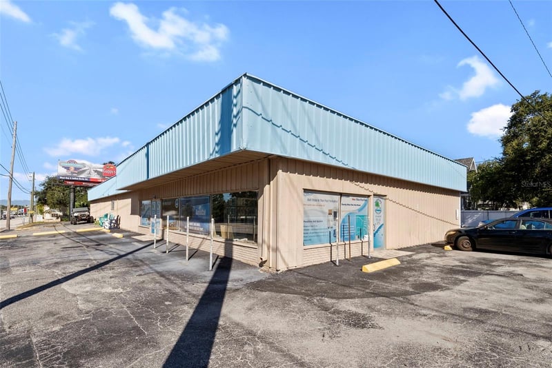1400 Bay Dr, Largo, FL 33770