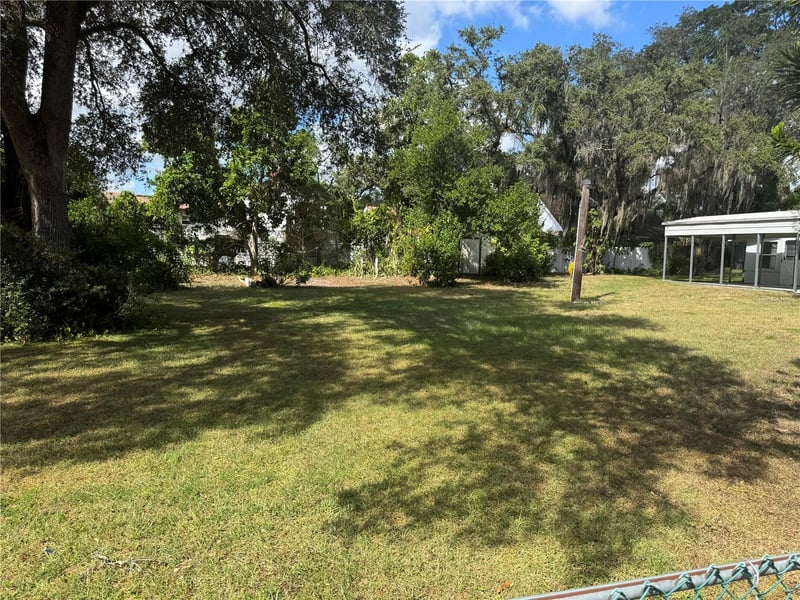 9614 Hartts Dr, Tampa, FL 33617