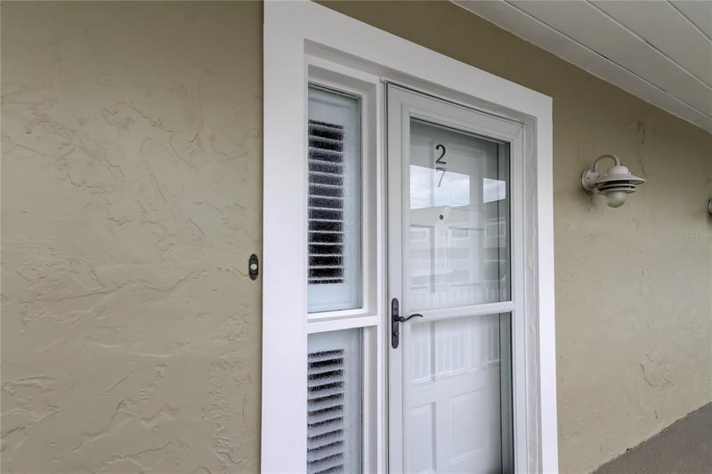 433 Paula Dr #27, Dunedin, FL 34698