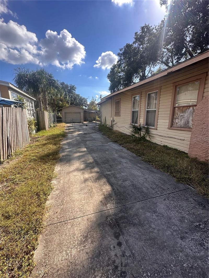 112 Powhatan Ave, Tampa, FL 33604