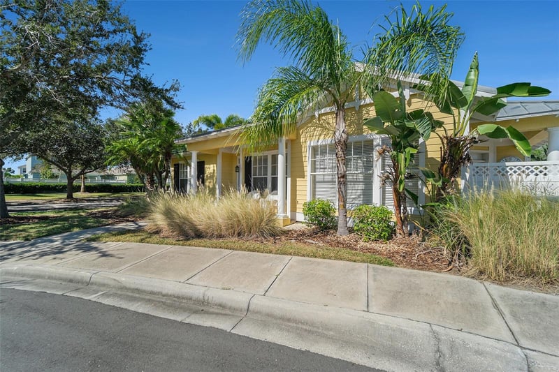 5516 Luminar Pointe Ln, Apollo Beach, FL 33572