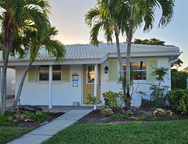 620 Spanish Dr, Longboat Key, FL 34228