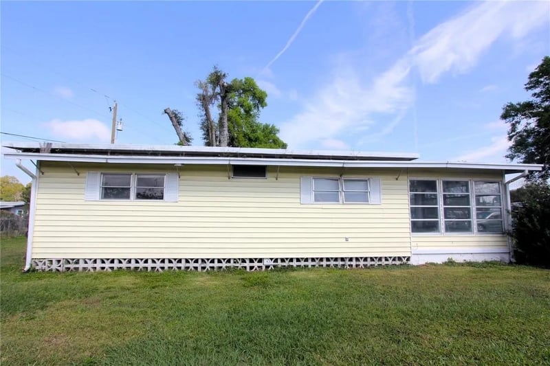 6021 Ridgewood Dr, Zephyrhills, FL 33542