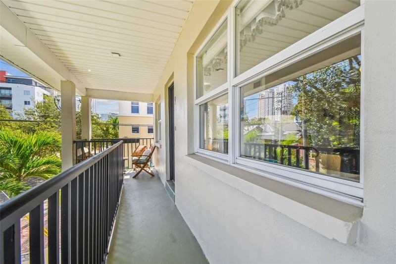 210 6th Ave #9, St Petersburg, FL 33701