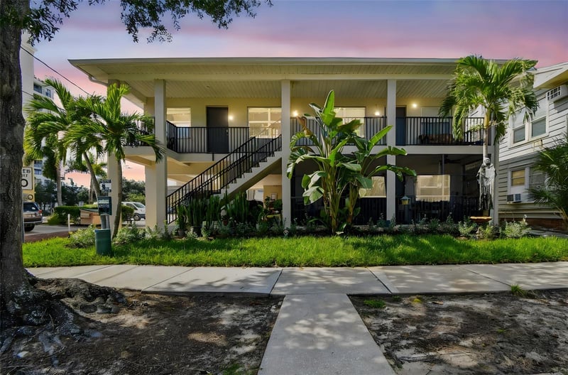 210 6th Ave #9, St Petersburg, FL 33701