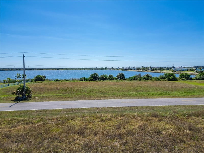 Gulf City Rd, Ruskin, FL 33570