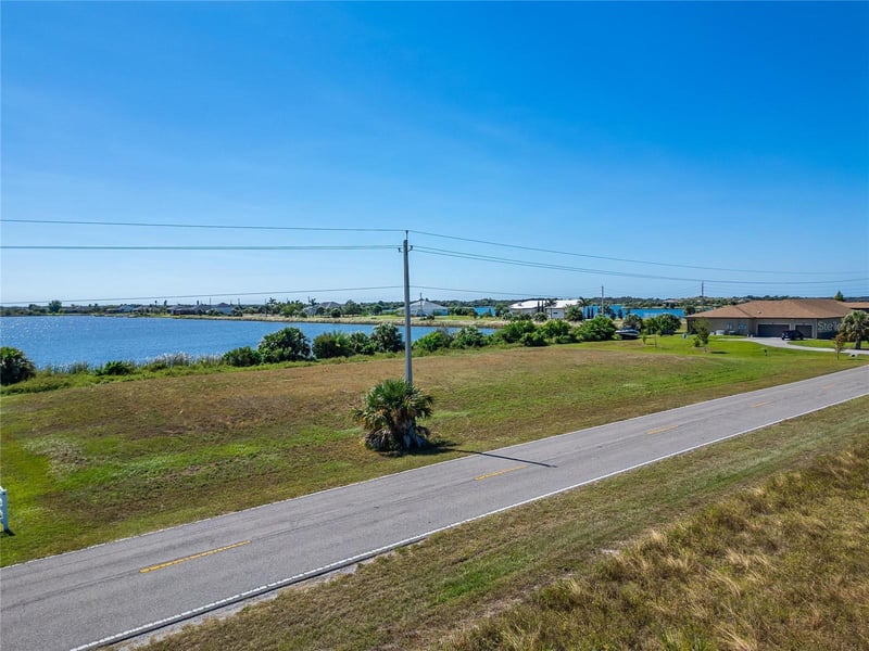 Gulf City Rd, Ruskin, FL 33570