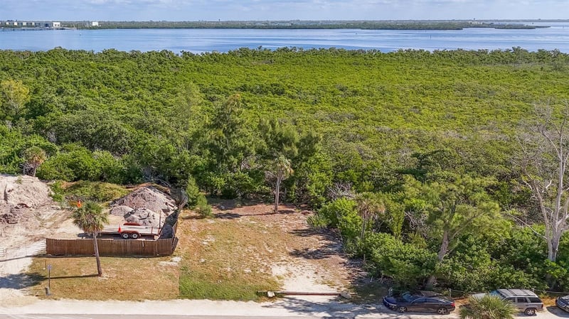 3017 Avenue C, Holmes Beach, FL 34217