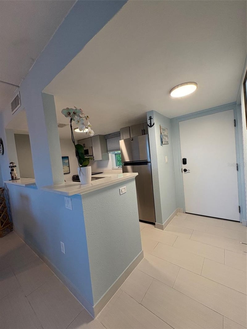 464 Paula Dr #116, Dunedin, FL 34698