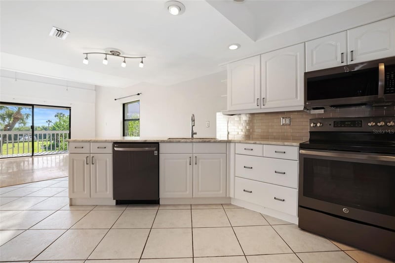 1355 Pinellas Bayway #19, Tierra Verde, FL 33715