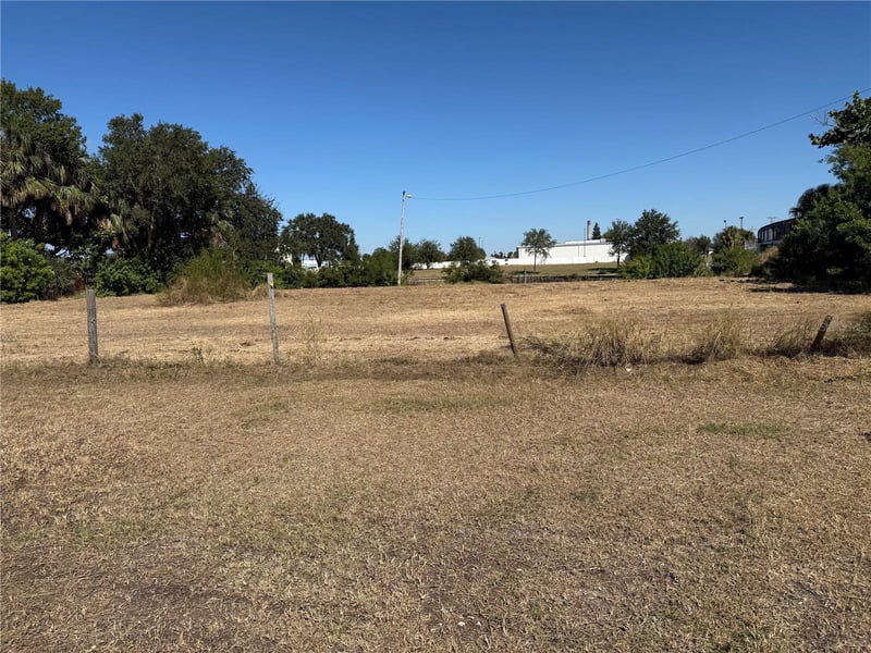 601 Flamingo Dr, Apollo Beach, FL 33572