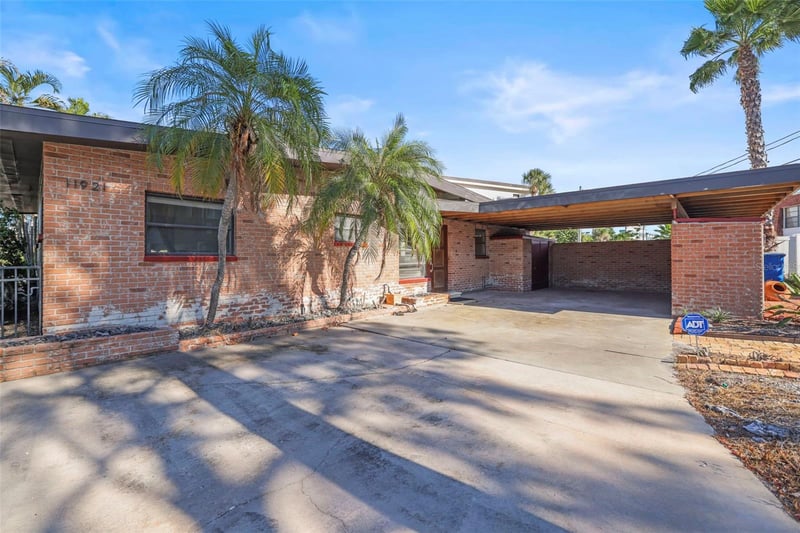 11921 Lagoon Ln, Treasure Island, FL 33706