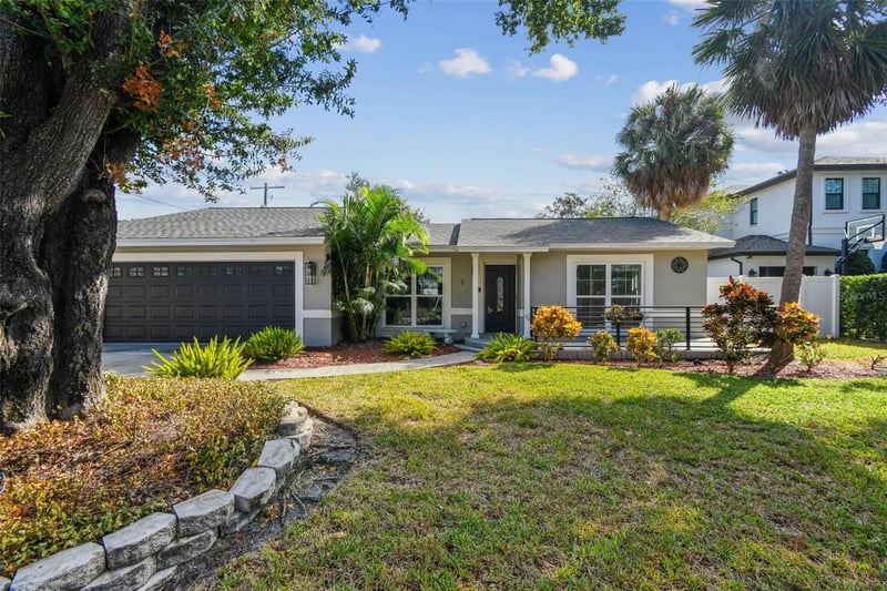 2 Treasure Dr, Tampa, FL 33609