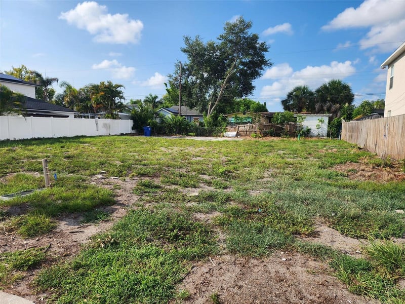1748 31st Ave, St Petersburg, FL 33713