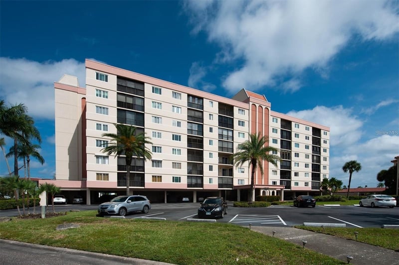 19029 Us Highway 19 #9-403, Clearwater, FL 33764