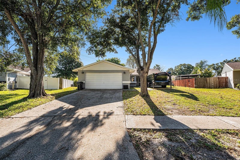 645 Timber Bay Cir, Oldsmar, FL 34677