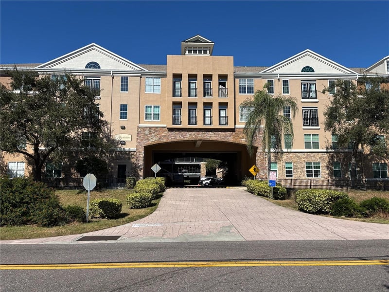 4221 Spruce St #1418, Tampa, FL 33607