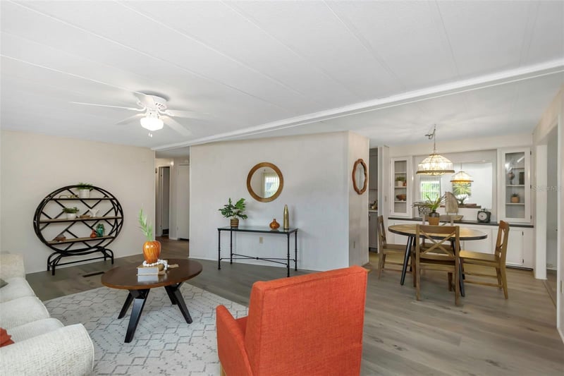 198 Philadelphia Blvd #11, Palm Harbor, FL 34684
