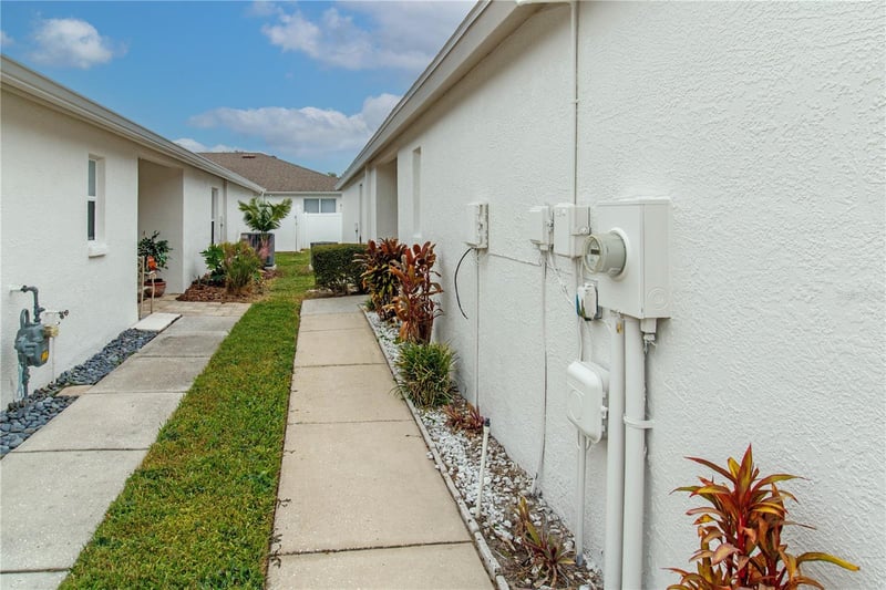 1747 Ravenridge St, Wesley Chapel, FL 33543