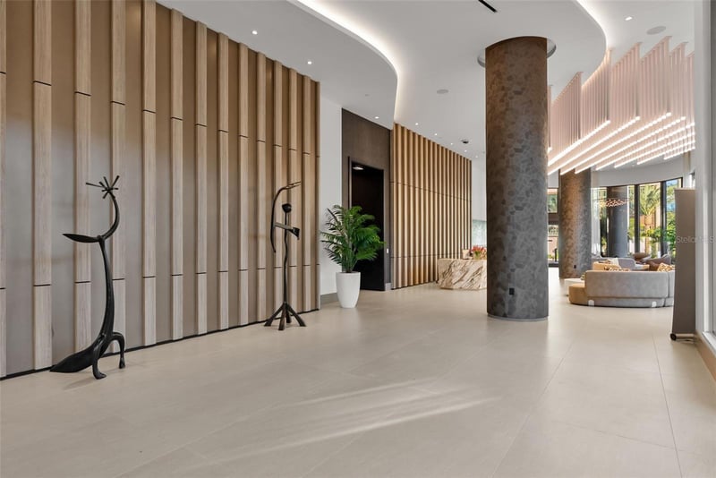 275 1st Ave #1505, St Petersburg, FL 33701