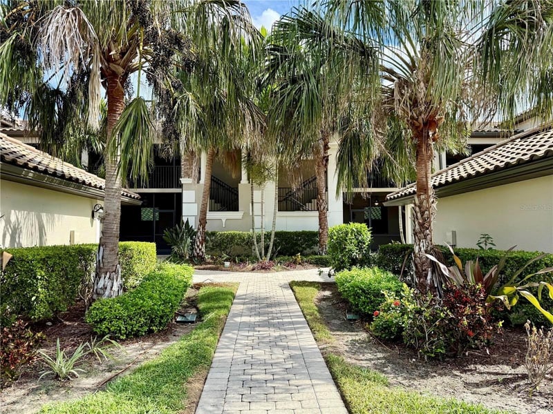 5538 Palmer Cir #104, Bradenton, FL 34211