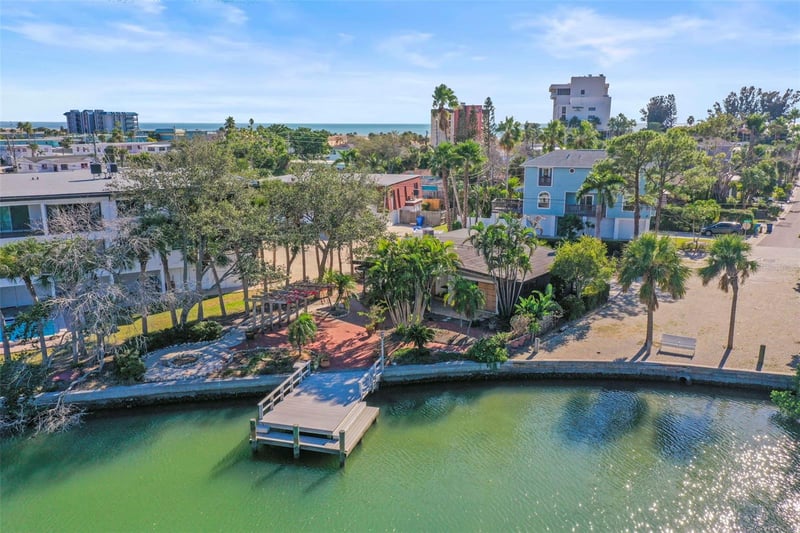 11921 Lagoon Ln, Treasure Island, FL 33706