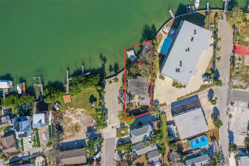 11921 Lagoon Ln, Treasure Island, FL 33706