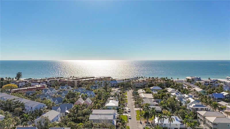 215 64th St, Holmes Beach, FL 34217