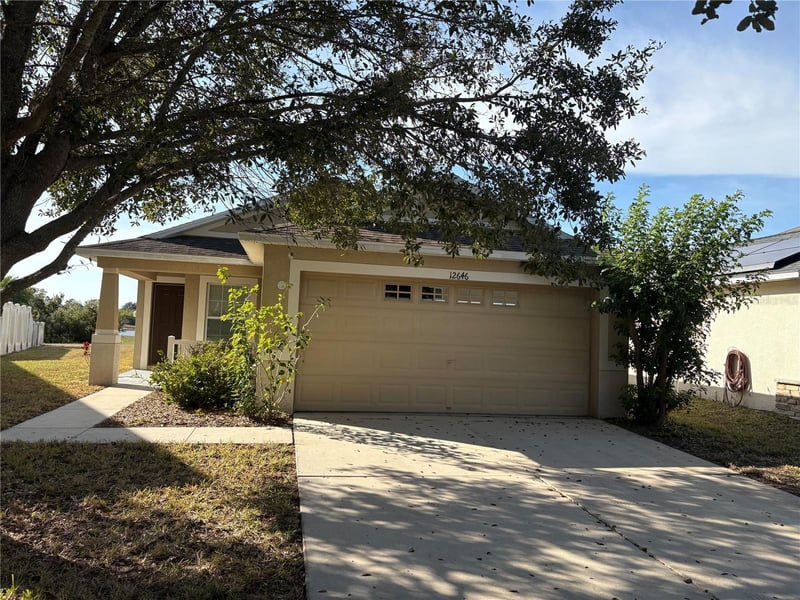 12646 Belcroft Dr, Riverview, FL 33579