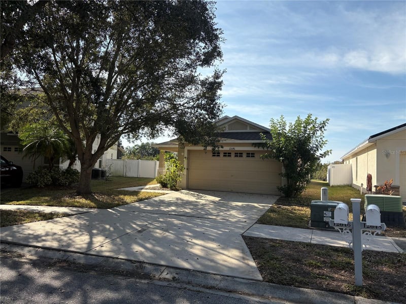 12646 Belcroft Dr, Riverview, FL 33579