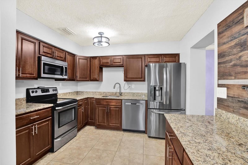 7395 18th St, St Petersburg, FL 33702