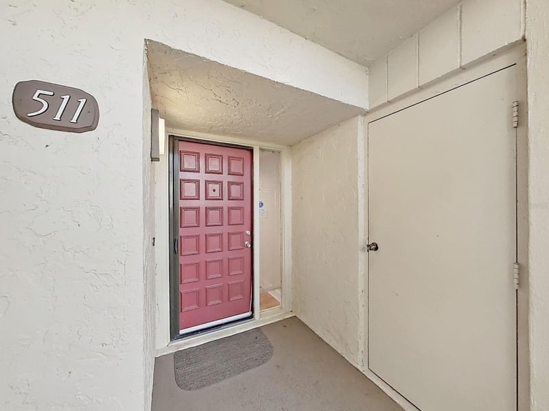 700 Starkey Rd #511, Largo, FL 33771