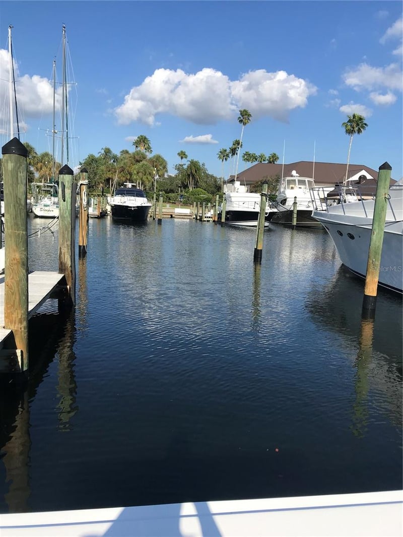 6300 Pasadena Point Blvd #42, Gulfport, FL 33707