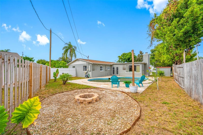 9493 55th St, Pinellas Park, FL 33782