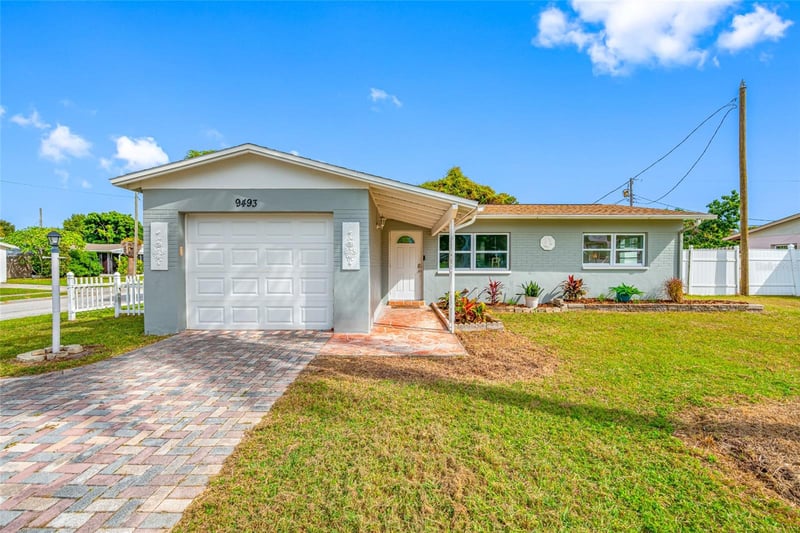 9493 55th St, Pinellas Park, FL 33782