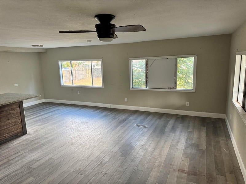 3402 Pearson Rd, Valrico, FL 33596
