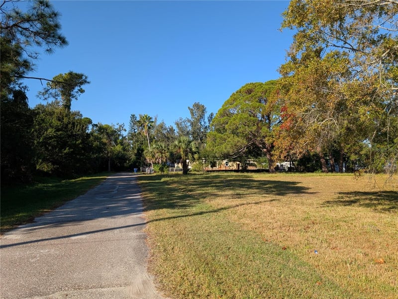 1331 Mentone Dr, St Petersburg, FL 33702