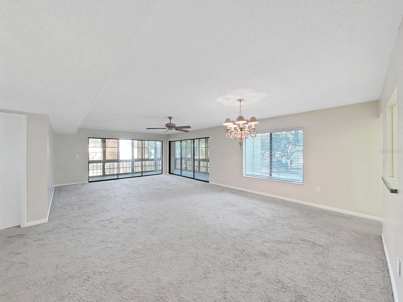 700 Starkey Rd #624, Largo, FL 33771