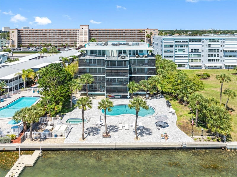 1848 Shore Dr #501, South Pasadena, FL 33707